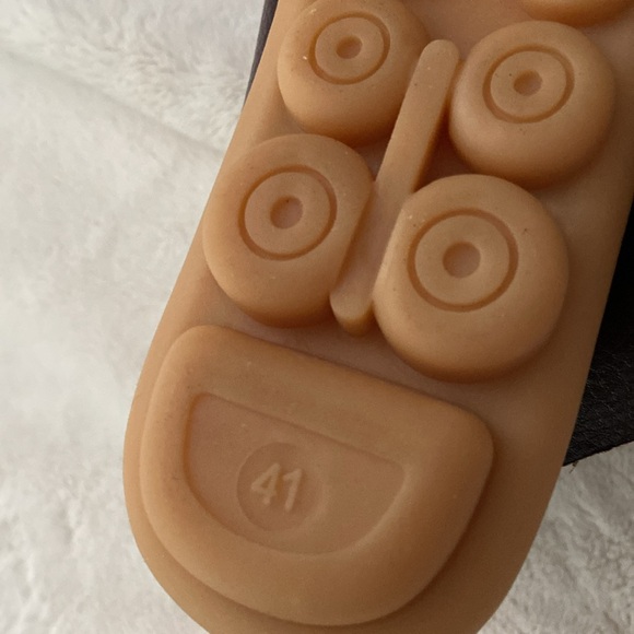 Size 41 New Women's Comfort Walking Shoe in Burgundy Leather - Picture 8 of 15